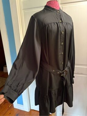 Swing dress with belt